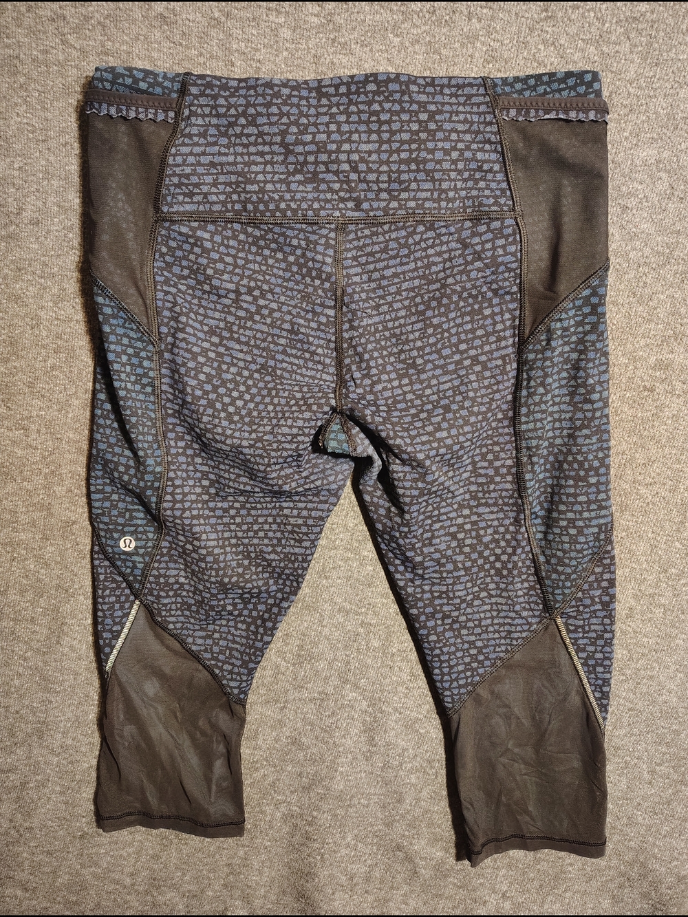 lululemon athletica Blue and Black Patterned Capris